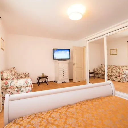 Apartment Studio Savin - Aviatiei *